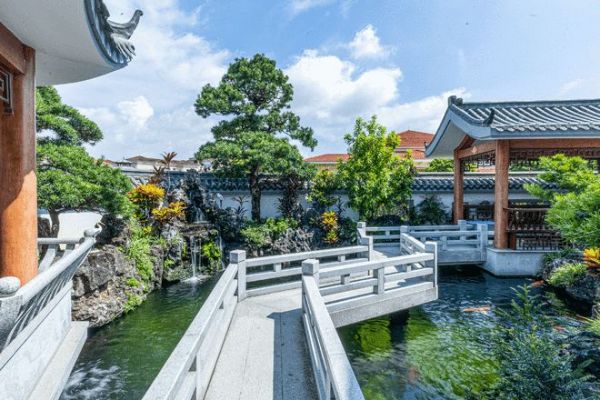 屋主案例 | 视频专访：游走艺术间！他把画廊装进360㎡的家