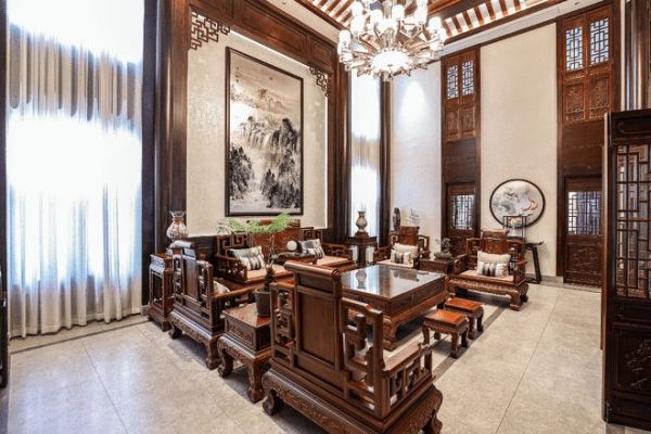 屋主案例 | 视频专访：游走艺术间！他把画廊装进360㎡的家