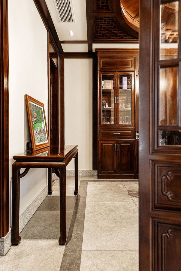 屋主案例 | 视频专访：游走艺术间！他把画廊装进360㎡的家