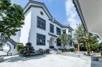 屋主案例 | 视频专访：游走艺术间！他把画廊装进360㎡的家