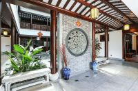 屋主案例 | 视频专访：游走艺术间！他把画廊装进360㎡的家