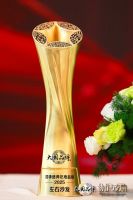 国牌力量，左右担当！左右沙发荣膺「2025《大国品牌》国牌盛典年度品牌」