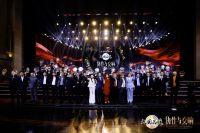 国牌力量，左右担当！左右沙发荣膺「2025《大国品牌》国牌盛典年度品牌」