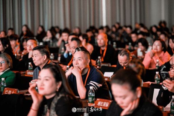 一店九场景，高定有捷径，抐图的艺术高定突围之路