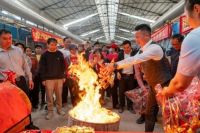 薪火相传 共启新章 | 粤强瓷砖肇庆工厂智能窑炉点火成功！