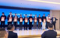 居然装饰“百日筑基·破局起势”誓师大会隆重召开，吹响冲锋的号角！