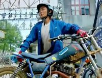 以人名铸品牌：从张雪机车夺冠联想到李忠信红木品牌升级，中国品牌的信任觉醒