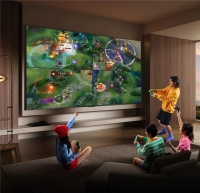 百吋海信小墨E5：花园洋房阳光客厅的观影绝配