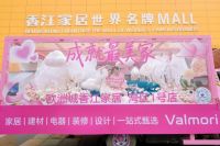 为什么深圳人的朋友圈被一辆粉色巡游车刷屏了？