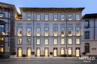 京东家具业务部高层携手团队，参访Natuzzi米兰全球旗舰店