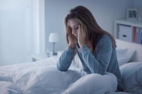 怎么睡都睡不好？你该考虑换个卧室遮光窗帘了
