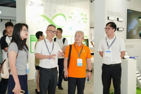 光启新境，智暖人居｜三雄极光亮相 2026 光亚展，以全场景健康光解决方案赋能大众生活