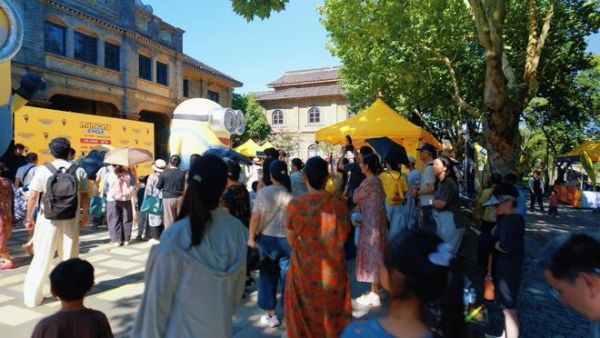 当小黄人闯入水墨江南：濮院时尚古镇的“非标”实验今日启幕