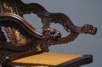刀凿渡山海，木作立潮头｜明堂家居《龙凤和鸣交椅式宝座》亮相伦敦“新生万物”展—领航历史经典产业国际化升级