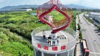 悬挑无支撑+全品类定制，善治楼梯为高端别墅楼梯打造“灵魂骨架”