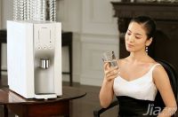 饮水机漏水是什么原因 饮水机漏水解决方法