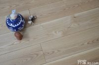 家居知识之白蜡木地板的优缺点详解