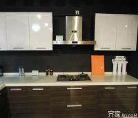 厨房吊柜用什么材料好 选择最适合你的厨房吊柜材料
