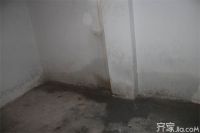 外面下大雨里面下小雨  墙面漏水怎么办