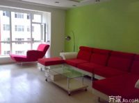绿色墙面配什么颜色的沙发好看