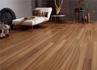 地板容易开裂是什么原因引起 地板裂缝修补技巧