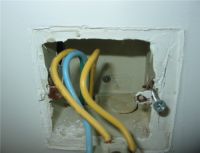 暗盒用水泥固定还是石膏好 如何选择暗盒插座