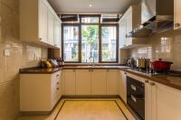 厨房墙上打个孔竟为我家省好几千，装修师傅一般不会告诉你！