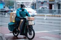 疫情当下，值得尊重的除了“白衣天使”，还应该有他们