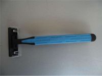 电动和手动剃须刀哪个好 如何清洗电动剃须刀