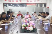 13位专家“会”聚超人，为超人首款杀菌燃气热水器举行成果评价会