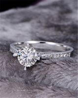 莫桑钻和钻石的区别 钻石该如何保养