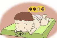 新生儿老打嗝什么原因