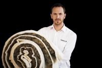 臻世风采 不负韶光 | 海丝腾顶奢传奇巨作即将迎来中国首秀