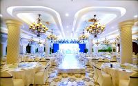 草坪婚礼贵还是酒店婚礼贵  草坪婚礼优缺点有哪些