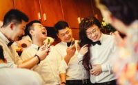 婚礼活跃的气氛的游戏有哪些 结婚拦门有趣的问题有哪些