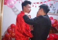 给新郎穿衣时说什么话 给新娘穿衣要说什么