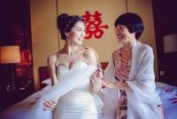 穿婚纱的说说 结婚应该穿什么样的婚纱