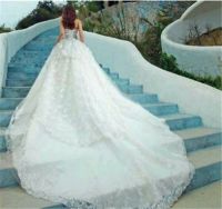 婚礼三套衣服一般顺序 结婚一般需要几套衣服