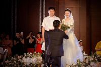 婚礼现场父母致辞如何说 婚礼现场父母讲话