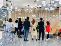 西海SDS商学院携点石装饰参观雷士照明珠海展厅