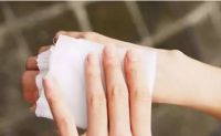 手足干裂是什么原因造成的 看看你是不是这样的