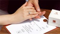 哪个牌子的钻戒一生只能买一枚 结婚钻戒可以换吗