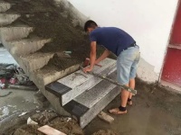 贴楼梯瓷砖的正确步骤是什么